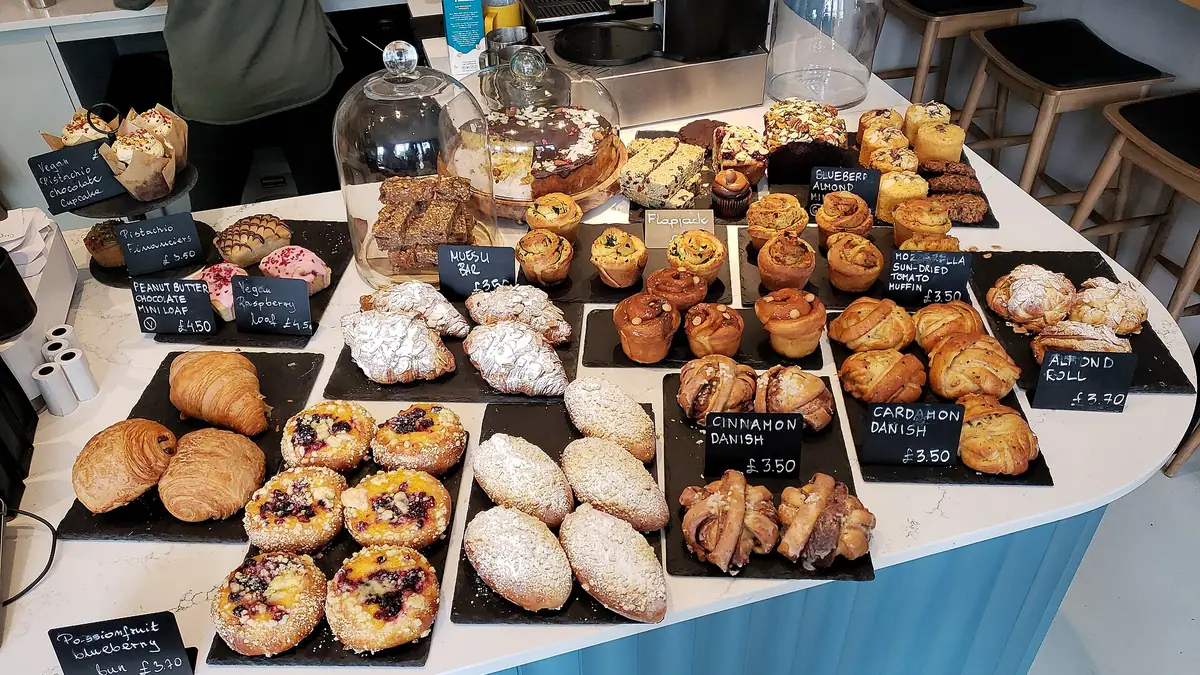 Cake Maker bakes
